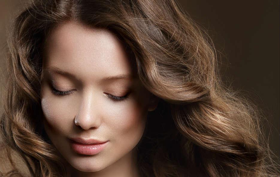 Peinado en cabello ondulado